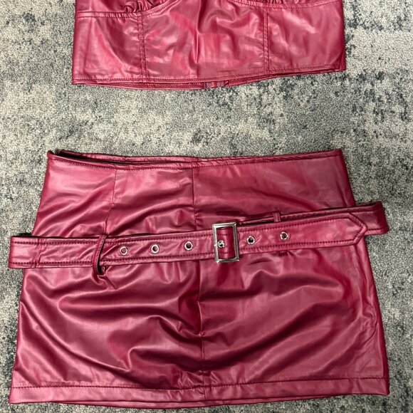 Women's 2-Piece Burgundy Leather Crop Halter & Bodycon Skirt Set - Size L - Picture 2 of 6